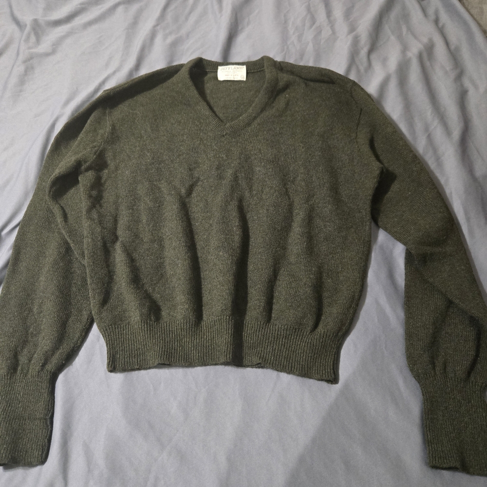 VINTAGE Lord Jeff Jeff Lamb Knit Sweater Men's Large Virgin Wool USA Made V Neck